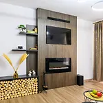 Occo By The Mountains Брашов